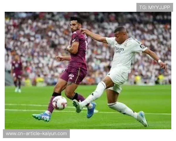 利物浦关键战取胜，红军重返榜首行列，利物浦红军和中国红军